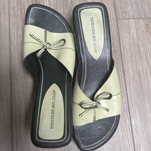 Vintage Y2K/90’s Montego Bay Club Women's Light Green Leather Mules